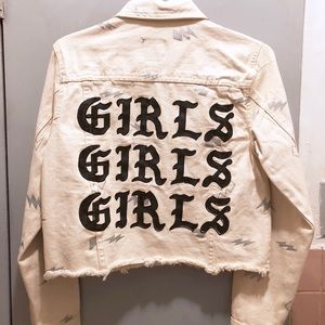 🌟Cropped Old English Embroidered Jean Jacket🌟